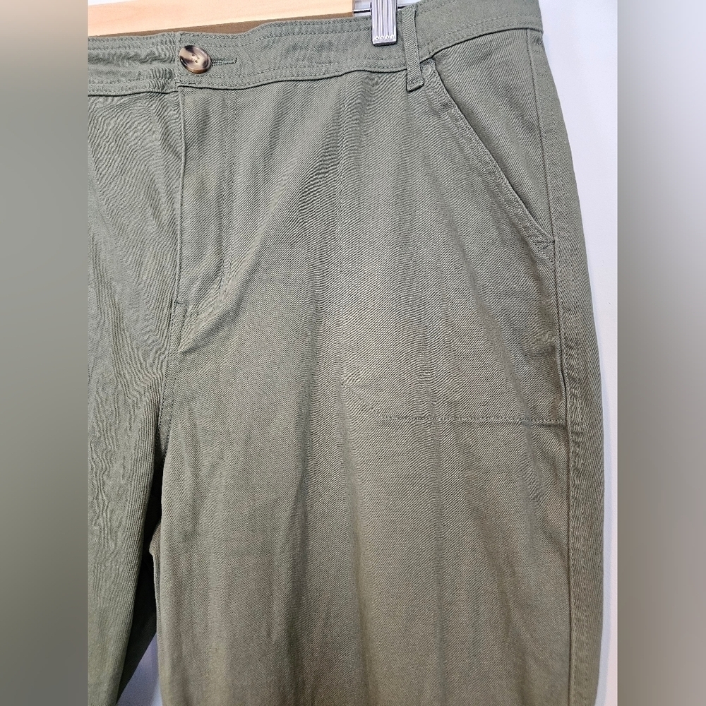 Elizabeth and James Women's Size 16 Green Casual Pant Cotton Career Pockets - Picture 2 of 9